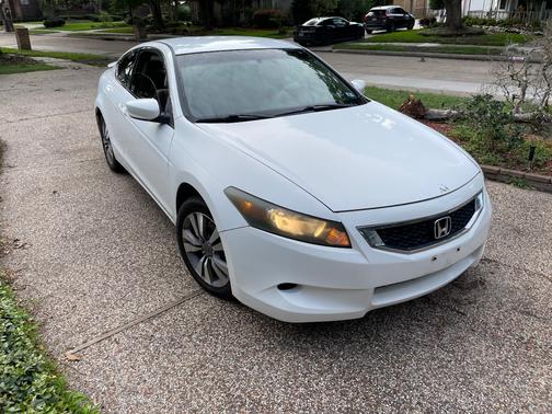 White 2010 Honda Accord LX-S
