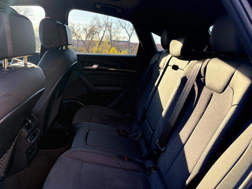 2023 Audi SQ5 Sportback 3.0T Premium Plus