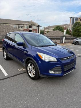 Blue 2016 Ford Escape SE
