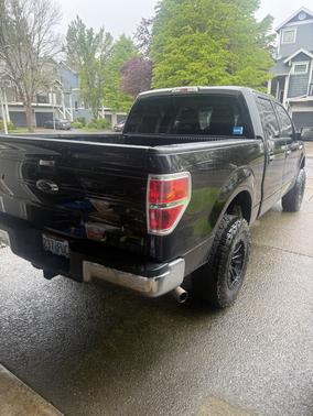 Black 2010 Ford F-150 XLT SuperCrew