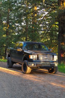 Black 2010 Ford F-150 XLT SuperCrew