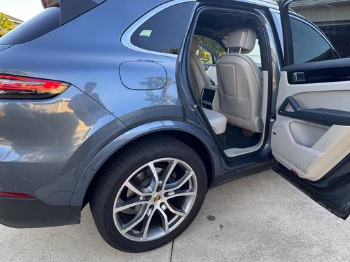 2020 Porsche Cayenne Cayenne