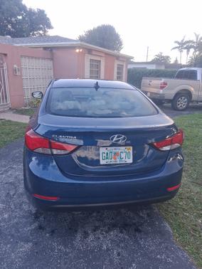 2015 Hyundai ELANTRA SE