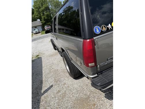 1999 GMC Suburban 1500