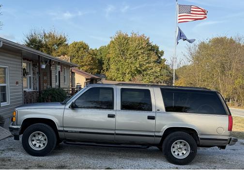 1999 GMC Suburban 1500