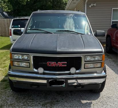 1999 GMC Suburban 1500