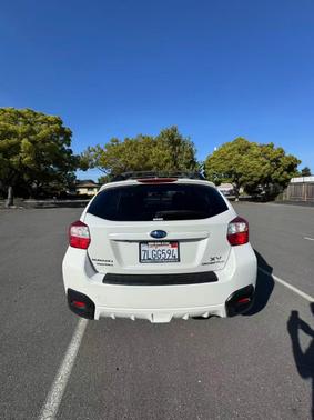 White 2015 Subaru XV Crosstrek 2.0i Limited