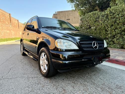 2000 Mercedes-Benz M-Class ML430 4MATIC