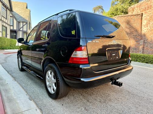 2000 Mercedes-Benz M-Class ML430 4MATIC