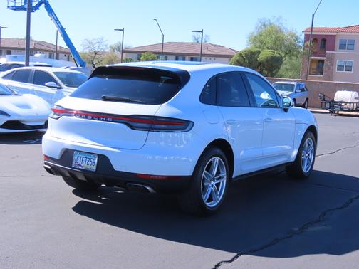 2020 Porsche Macan Base