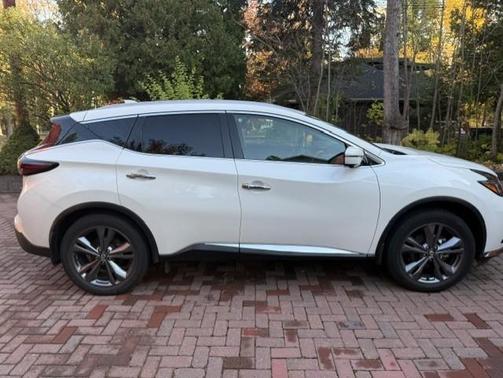 White 2021 Nissan Murano Platinum