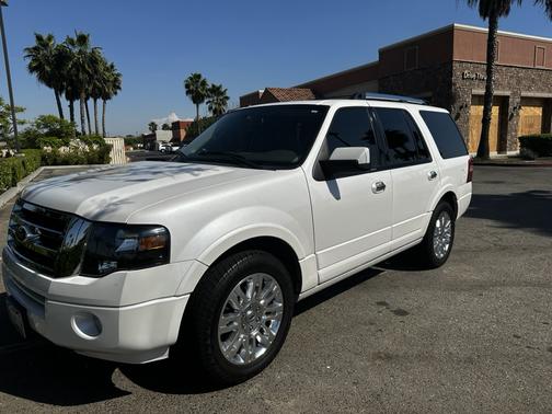 White 2011 Ford Expedition Limited