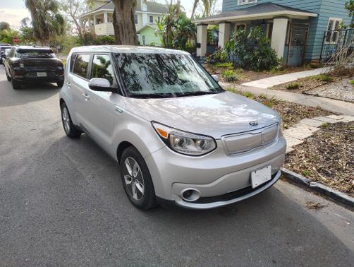 2017 Kia Soul EV Base