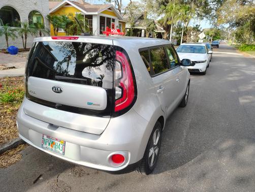 2017 Kia Soul EV Base