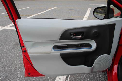 2013 Toyota Prius c Two