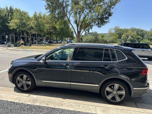 2020 Volkswagen Tiguan 2.0T SEL