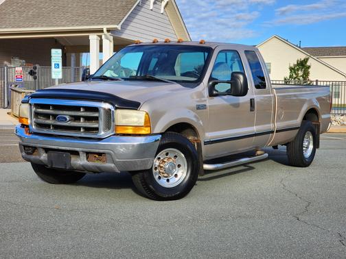 1999 Ford F-250 XL SuperCab Super Duty