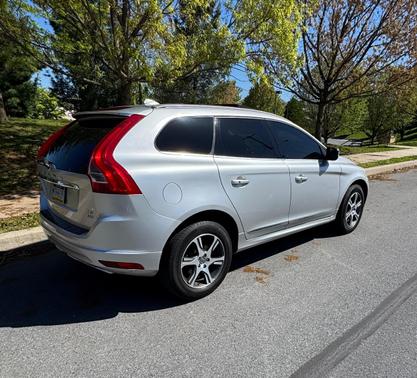 Silver 2015 Volvo XC60 T6