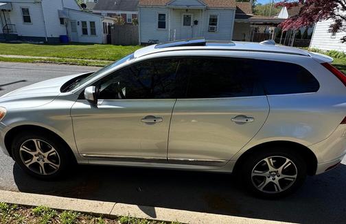 Silver 2015 Volvo XC60 T6
