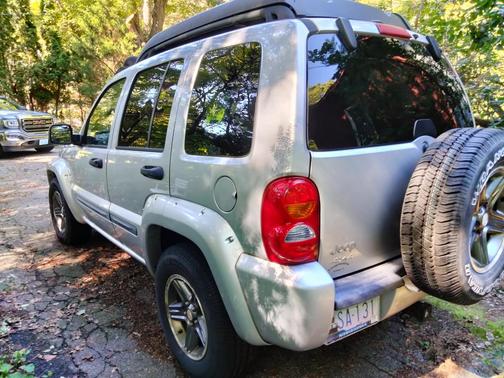 Silver 2004 Jeep Liberty Renegade