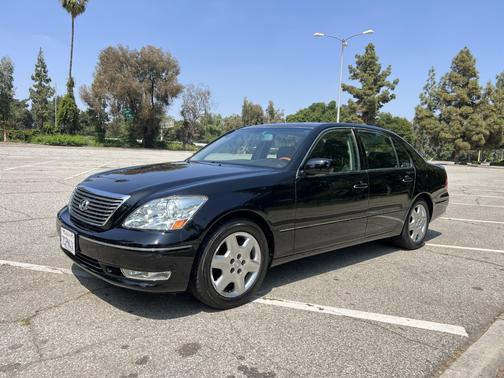 2004 Lexus LS 430 Base
