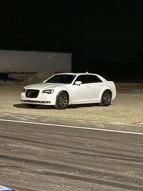 White 2016 Chrysler 300 S