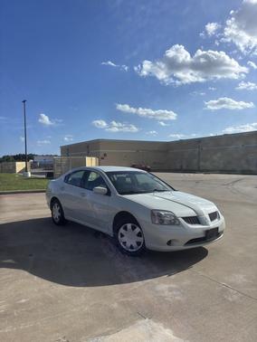 White 2005 Mitsubishi Galant SE