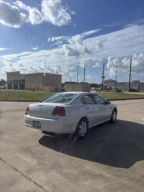 White 2005 Mitsubishi Galant SE