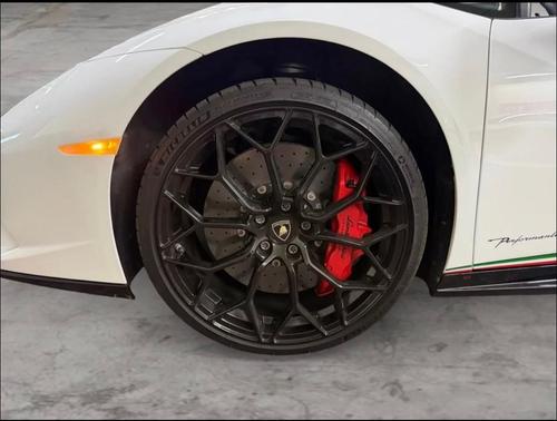 White 2019 Lamborghini Huracan Performante