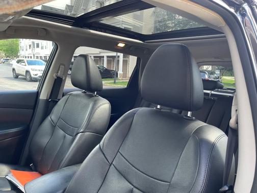 Black 2015 Nissan Rogue SL
