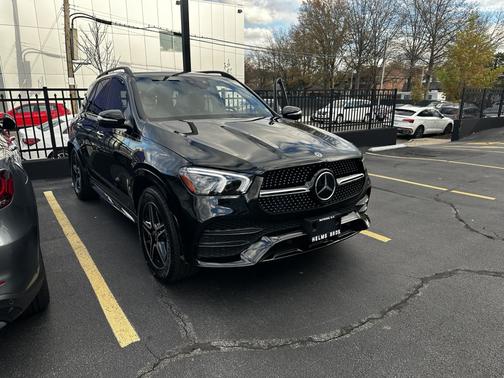 Black 2022 Mercedes-Benz GLE 350 4MATIC