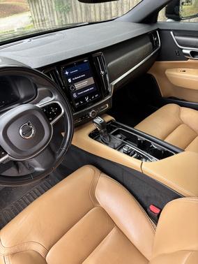 Black 2018 Volvo V90 Cross Country T5