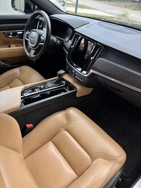 Black 2018 Volvo V90 Cross Country T5