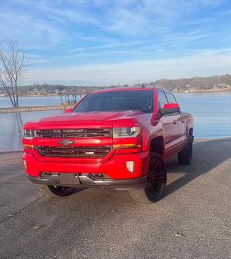 2017 Chevrolet Silverado 1500 2LT