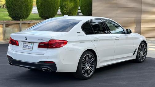 White 2019 BMW 530e iPerformance