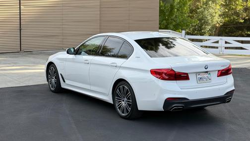 White 2019 BMW 530e iPerformance