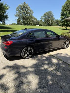 Blue 2019 BMW 750 i