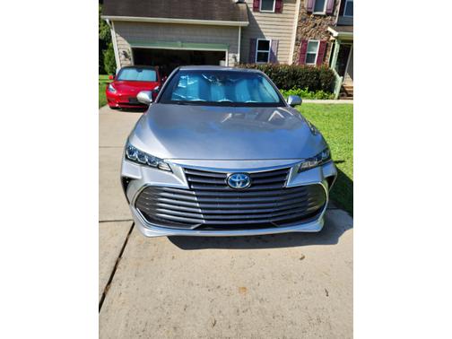 2019 Toyota Avalon Hybrid XLE