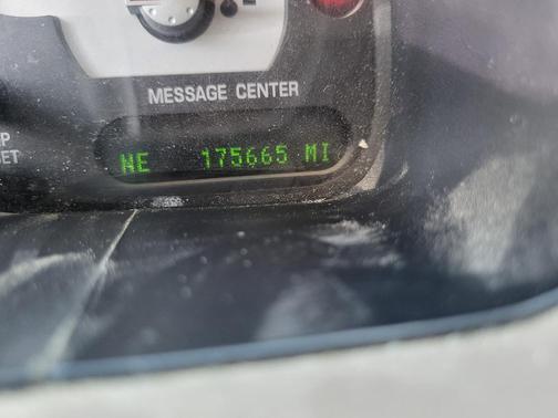 White 2003 Mercury Mountaineer Luxury