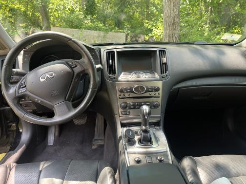 2011 INFINITI G25x Base