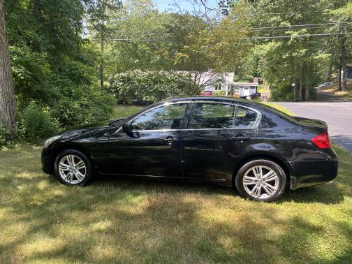2011 INFINITI G25x Base