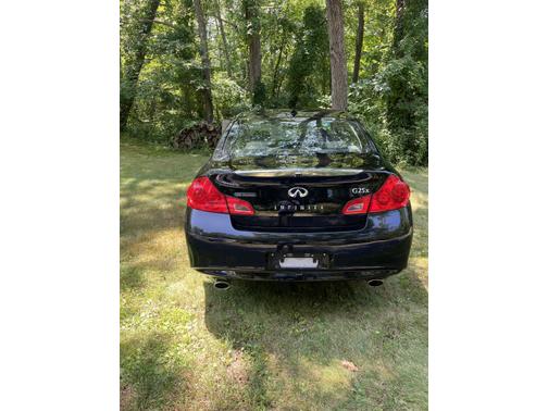 2011 INFINITI G25x Base