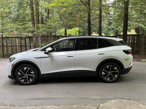 White 2022 Volkswagen ID.4 Pro S