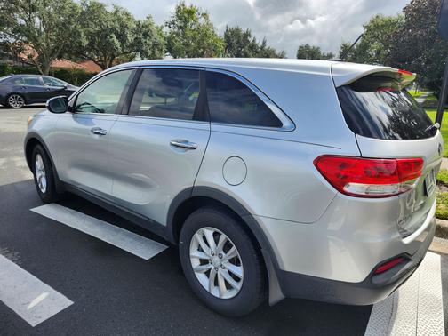 2016 Kia Sorento L