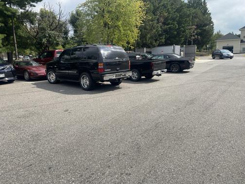 Black 2002 GMC Yukon SLT
