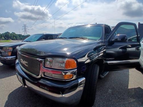 Black 2002 GMC Yukon SLT
