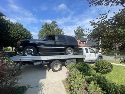 Black 2002 GMC Yukon SLT