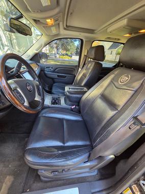 2014 Cadillac Escalade ESV Platinum Edition