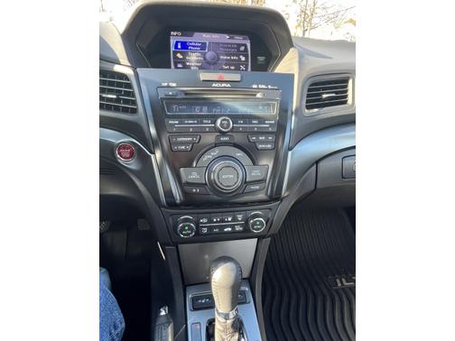 2015 Acura ILX 2.0L Technology