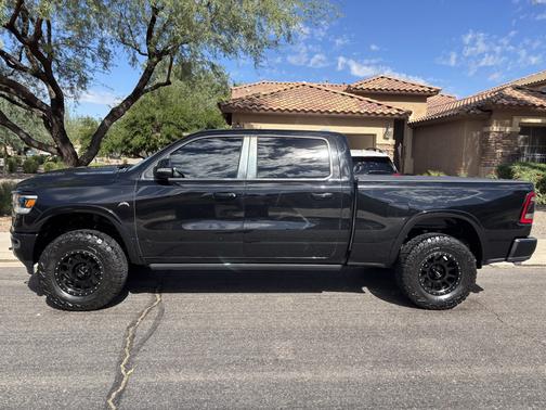 Black 2019 RAM 1500 Laramie